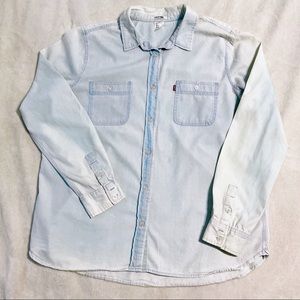 Levi’s Long-Sleeve Chambray Top